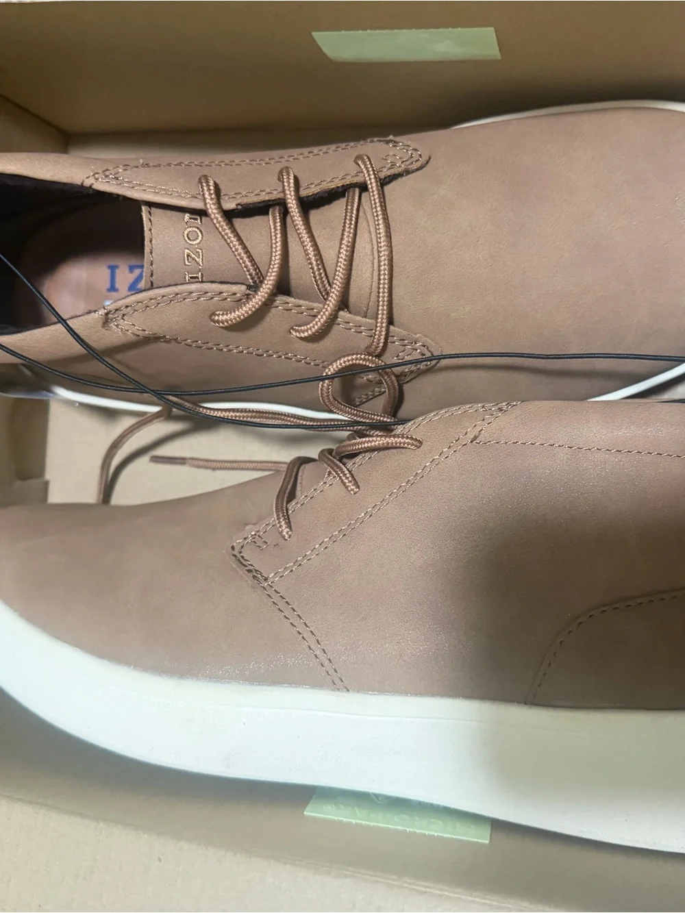 Izod Shoe Box with Bold Branding in Navy and Brown size men’s 8